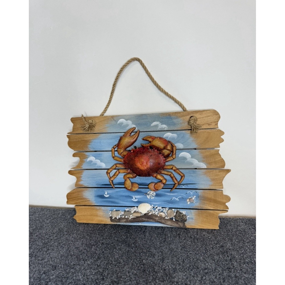 Vintage 3D Crab Beach Wall Hanging: Rustic Coastal Decor